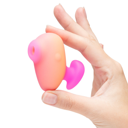 ROMP_Kiss_Hand_3