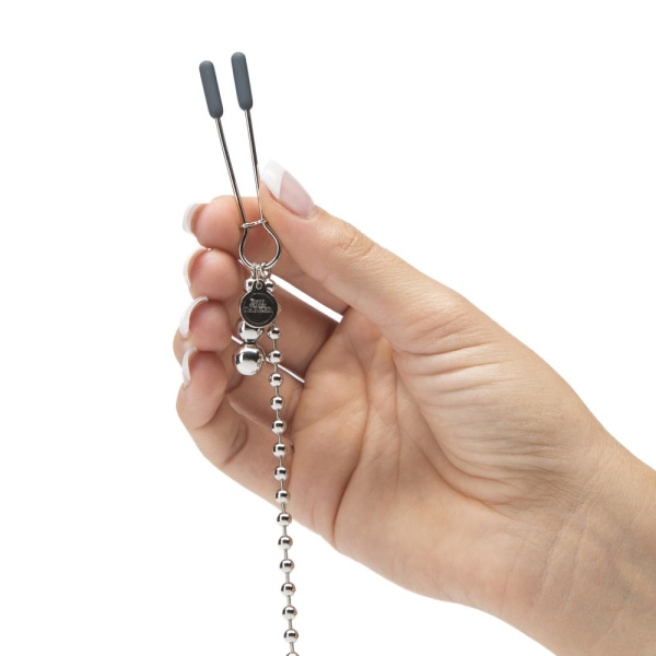 FSOG-Fifty Shades Darker-At My Mercy Chained Nipple Clamps-Product Image-032_result